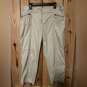 Chicos Capri Crop Pants Size 2,5 Stretch Waist Casual Beige Comfort Cotton Blend
